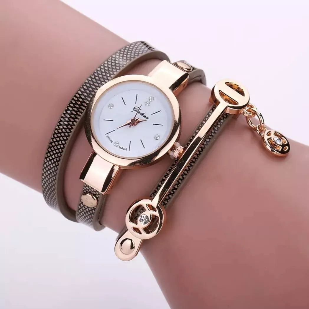 Reloj Pulsera Cuero Para Dama - ¡OFERTA LIMITADA 40% OFF!